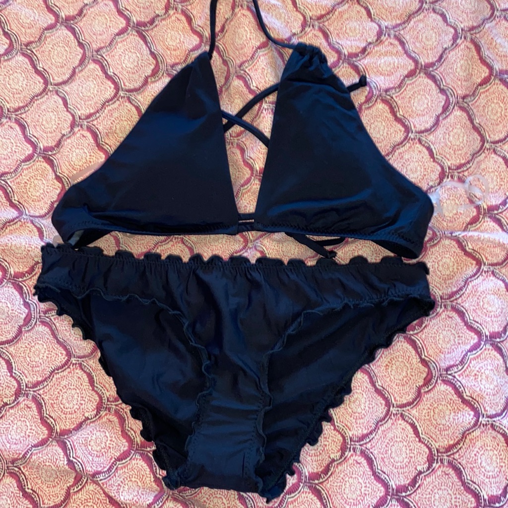 Becca S Small Black Bikini Cross Back Top Ruched Bottoms